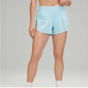 Lululemon Find Your Pace Short 3" Lined In Icing Blue Size 6